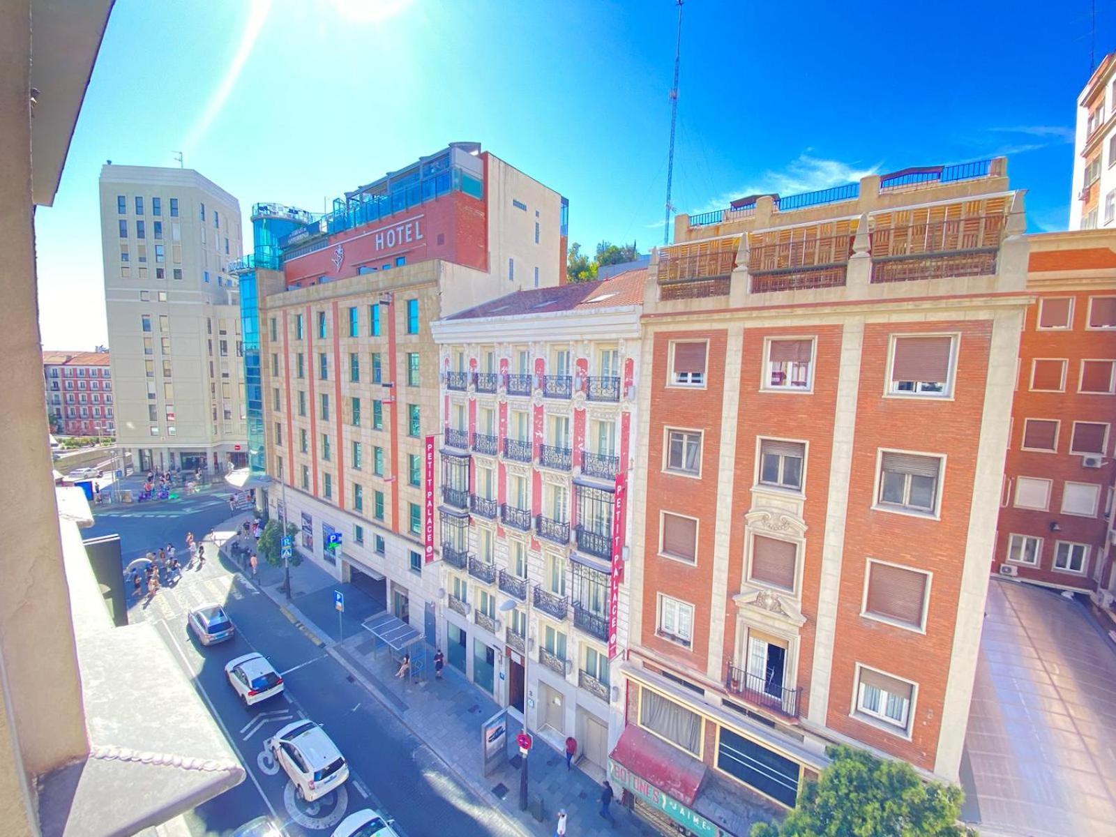 Estudios Gran Via مدريد المظهر الخارجي الصورة